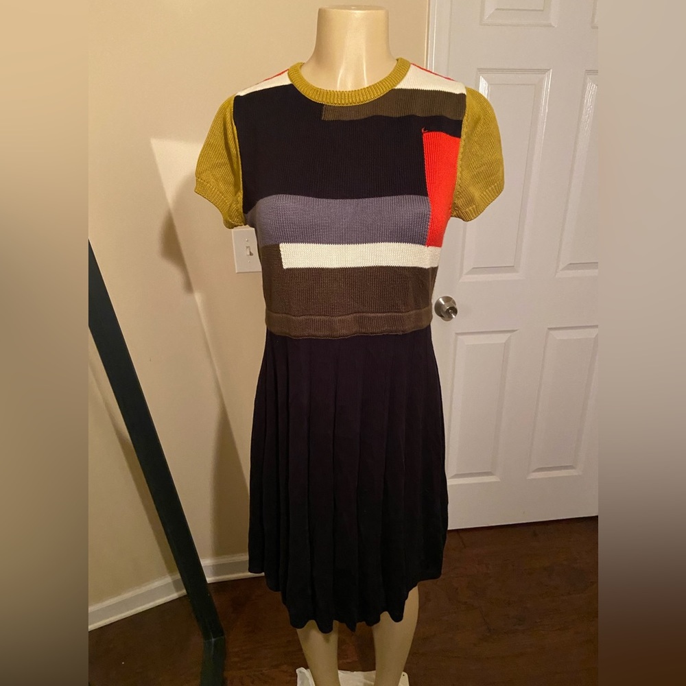 Gorgeous Vince camuto color block Sweater Knit  Dress